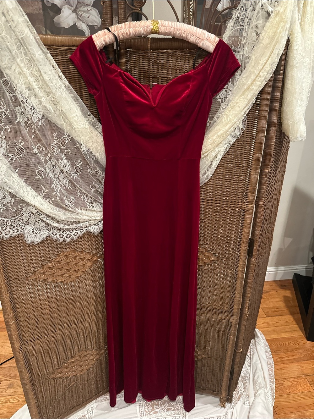Windsor Strapless Velvet Gown in Burgundy